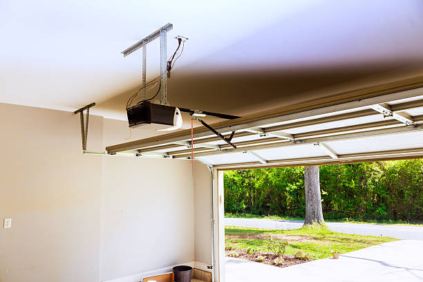Top rated local Garage Door Panel Replacement specialists in Sycamore, IL